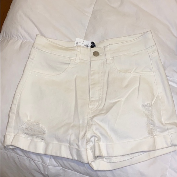 2 pair of short with tagg - Picture 3 of 3